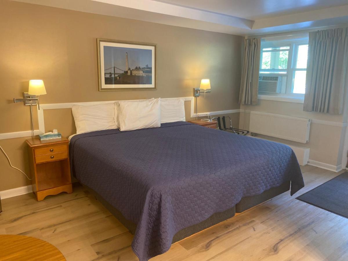 Bucksport Inn Экстерьер фото