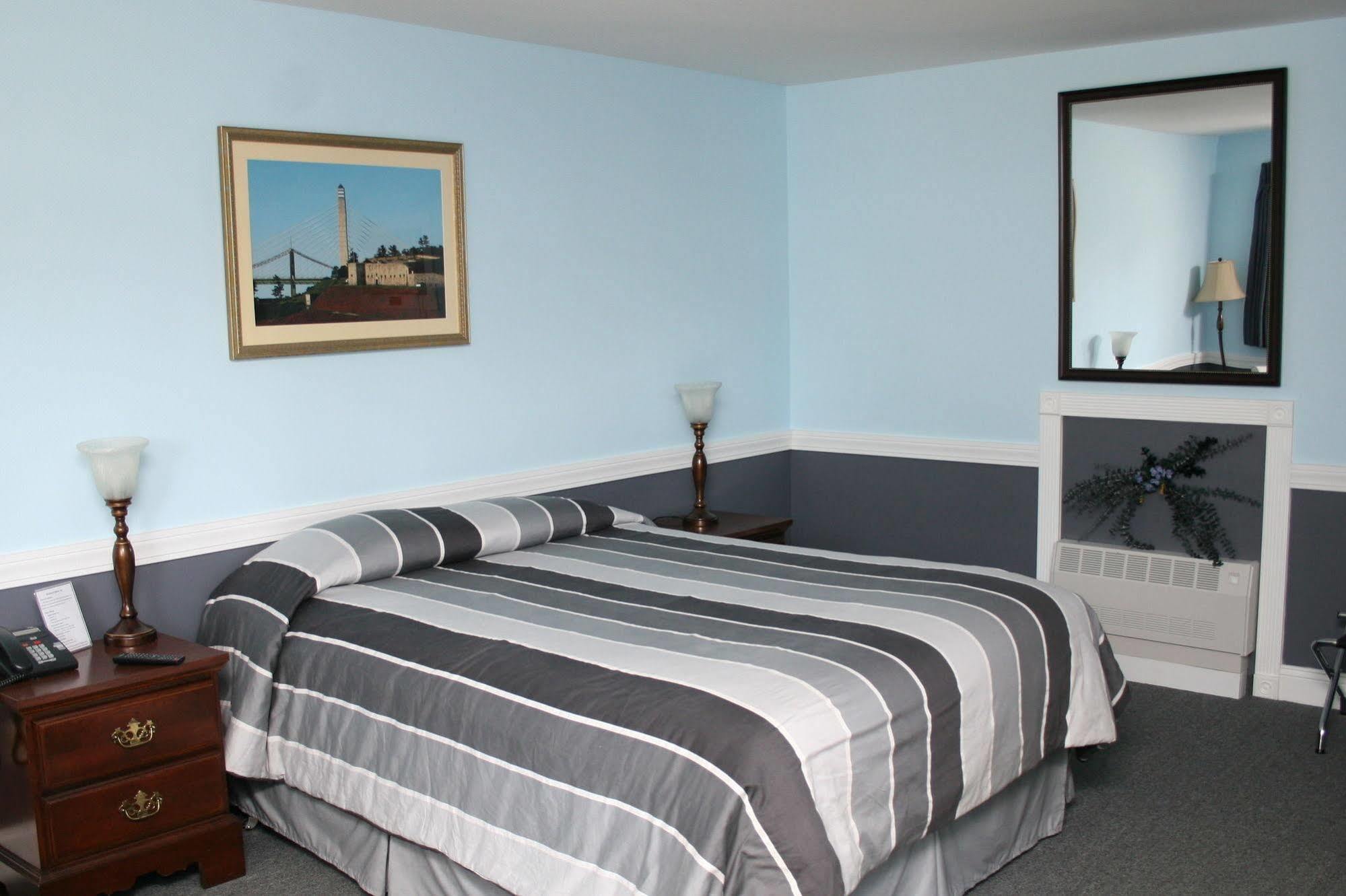 Bucksport Inn Экстерьер фото